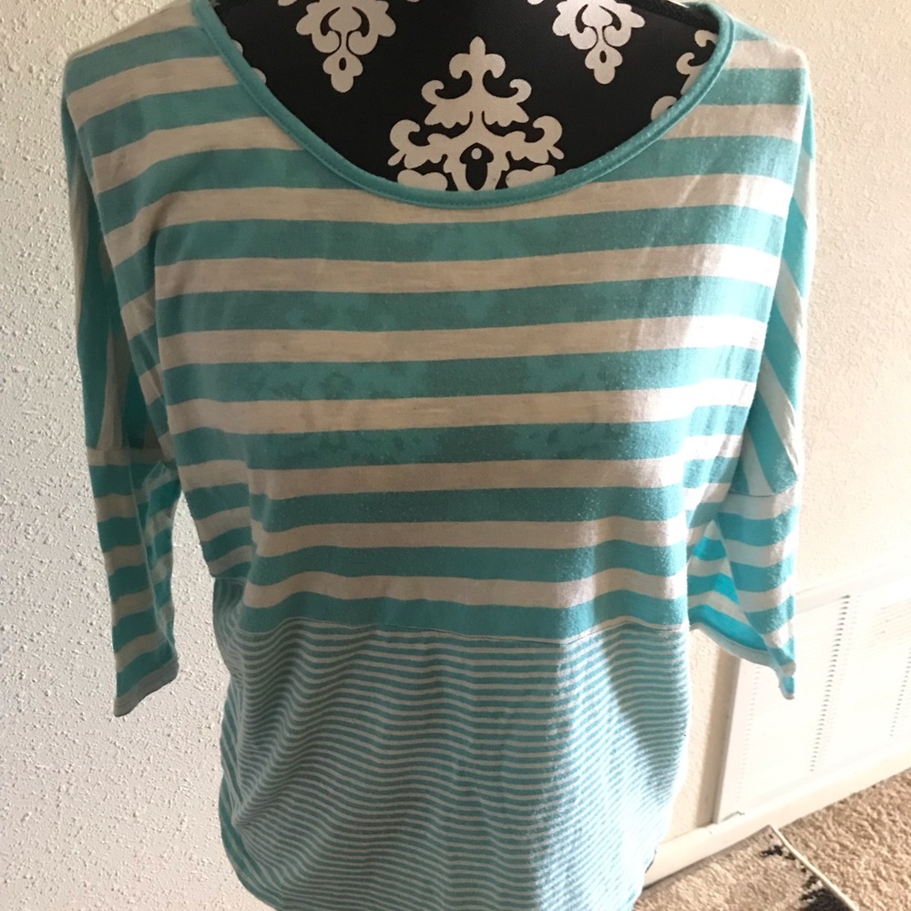 3/4 length shirt